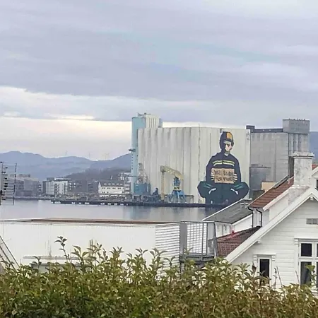 Cozy Apartment, Free Parking *