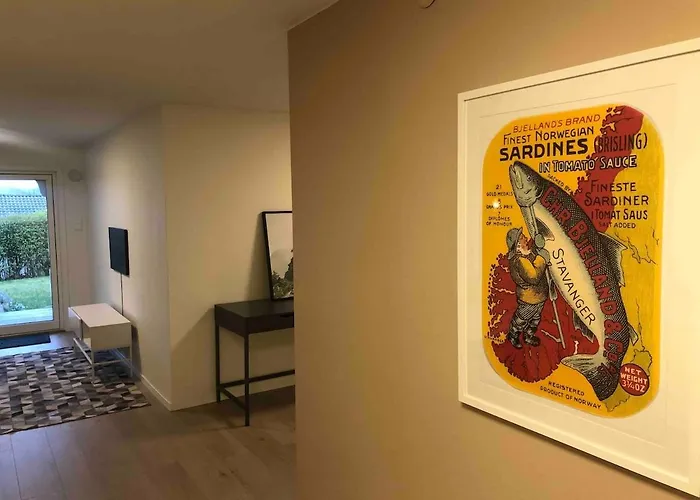 Cozy Apartment, Free Parking *